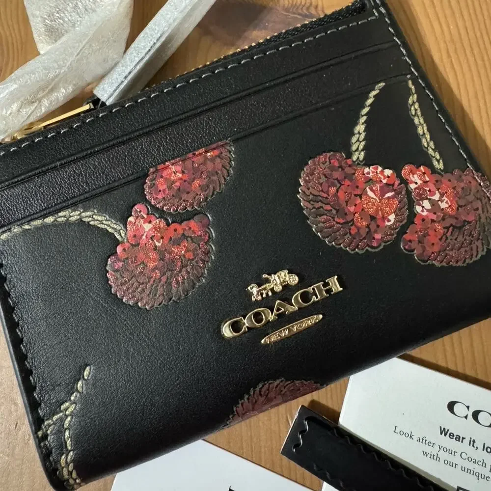 ❤️ Coach Mini Skinny Id Case With Cherry Print